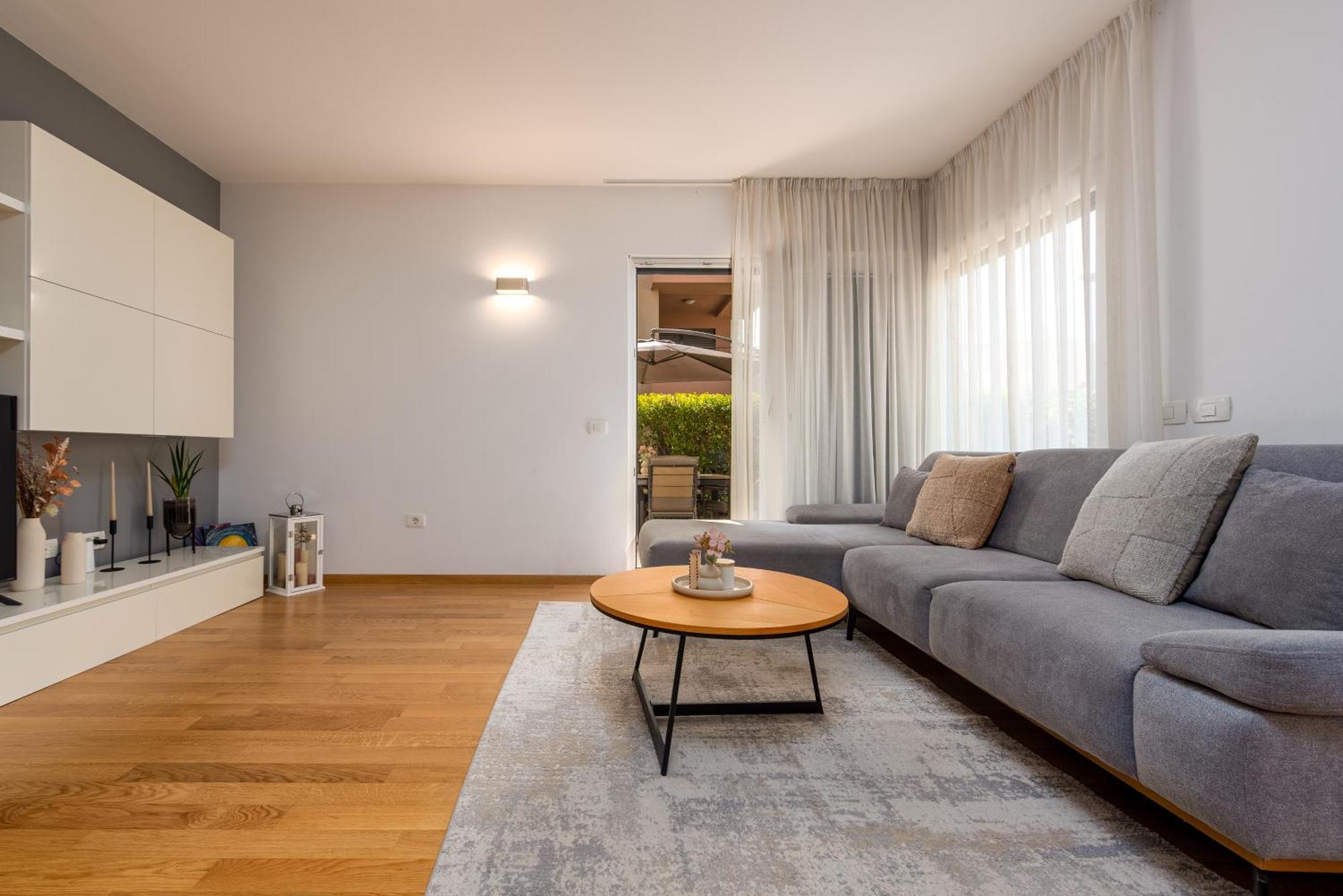 Apartament Adara