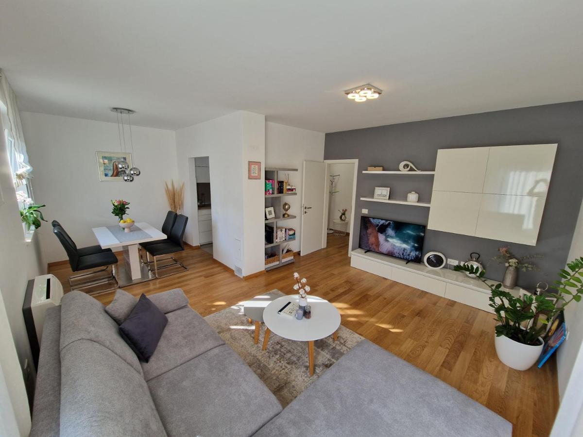 Adara Apartman *