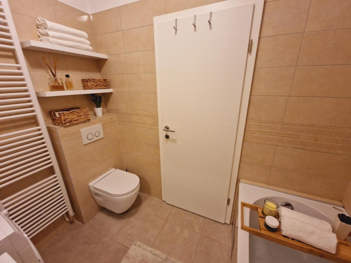 Adara Apartman Zára